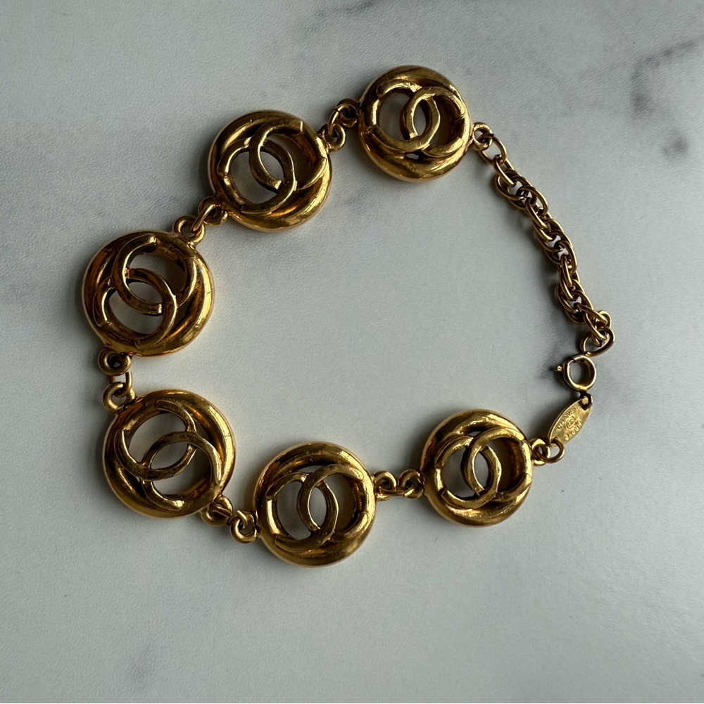 CHANEL Gold Interlocking CC Bracelet 1983